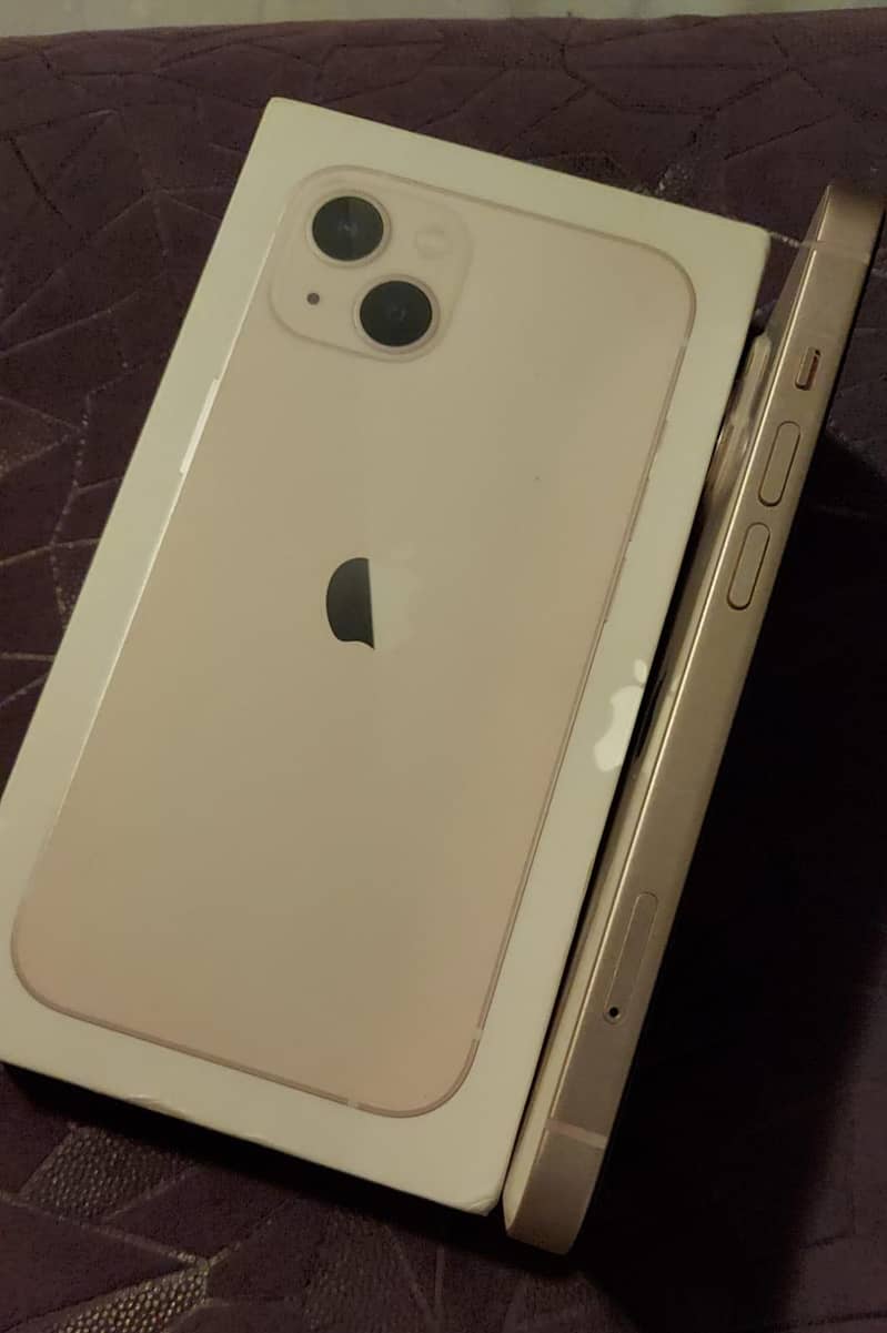 Apple iPhone 13 4