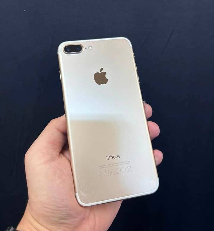 Apple iPhone 7 Plus 0