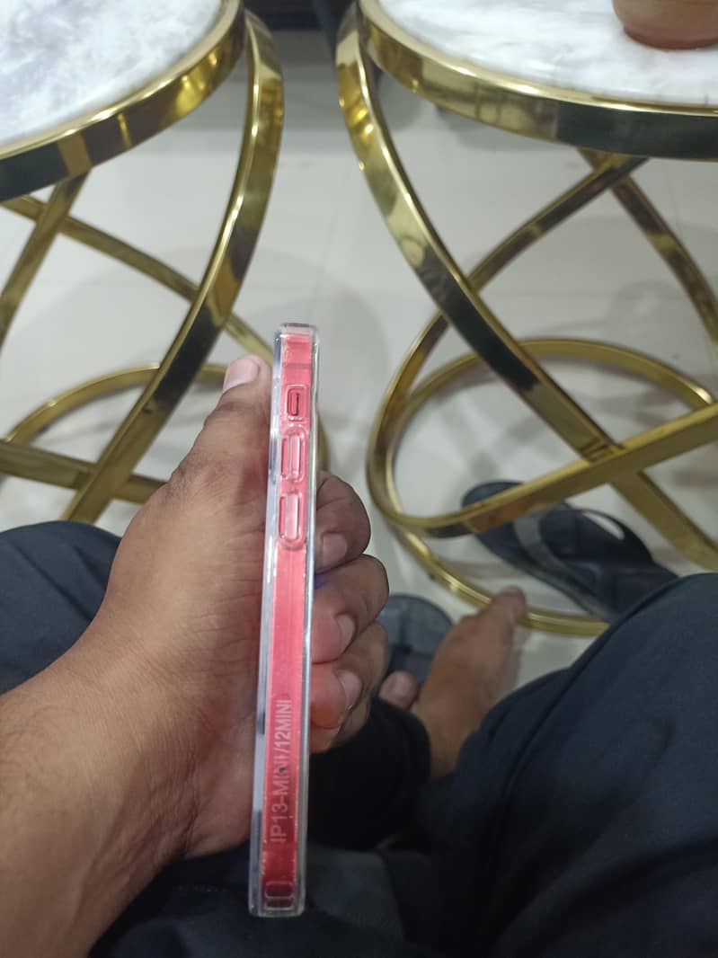 Apple iPhone 12 mini 3