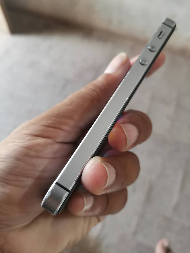 Apple iPhone 5s 8