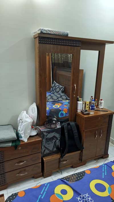 Complete Bed Dressing and Drawers Set