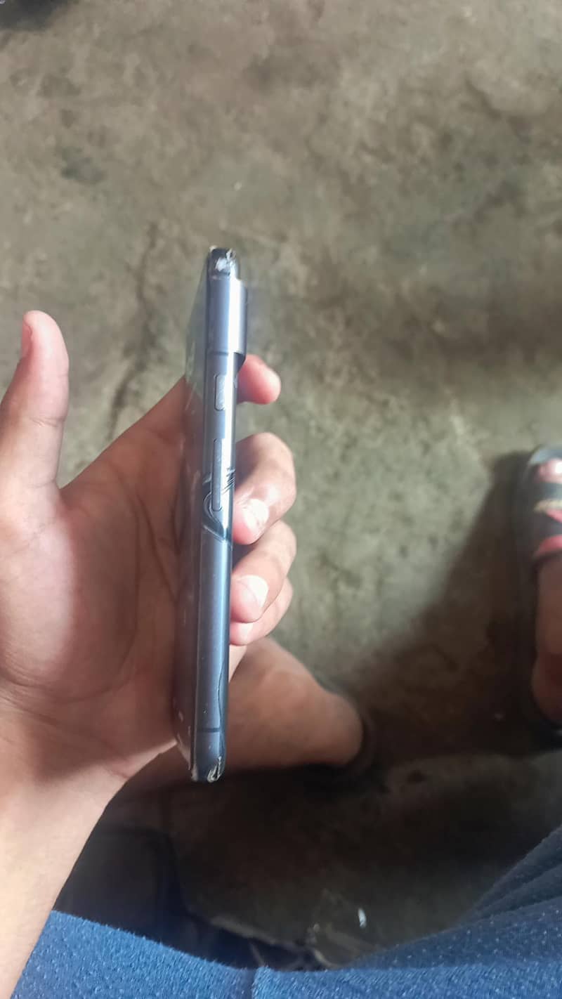 Google Pixel 8 3