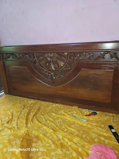 king size bed wooden
