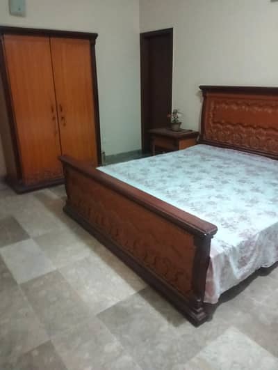 three bed dd portion for rent in johar