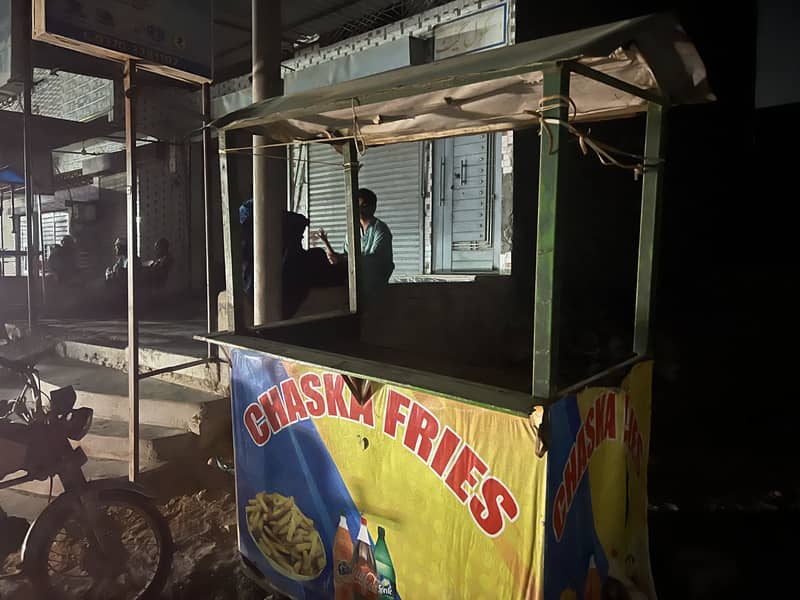 Fries Counter with complete setup 0