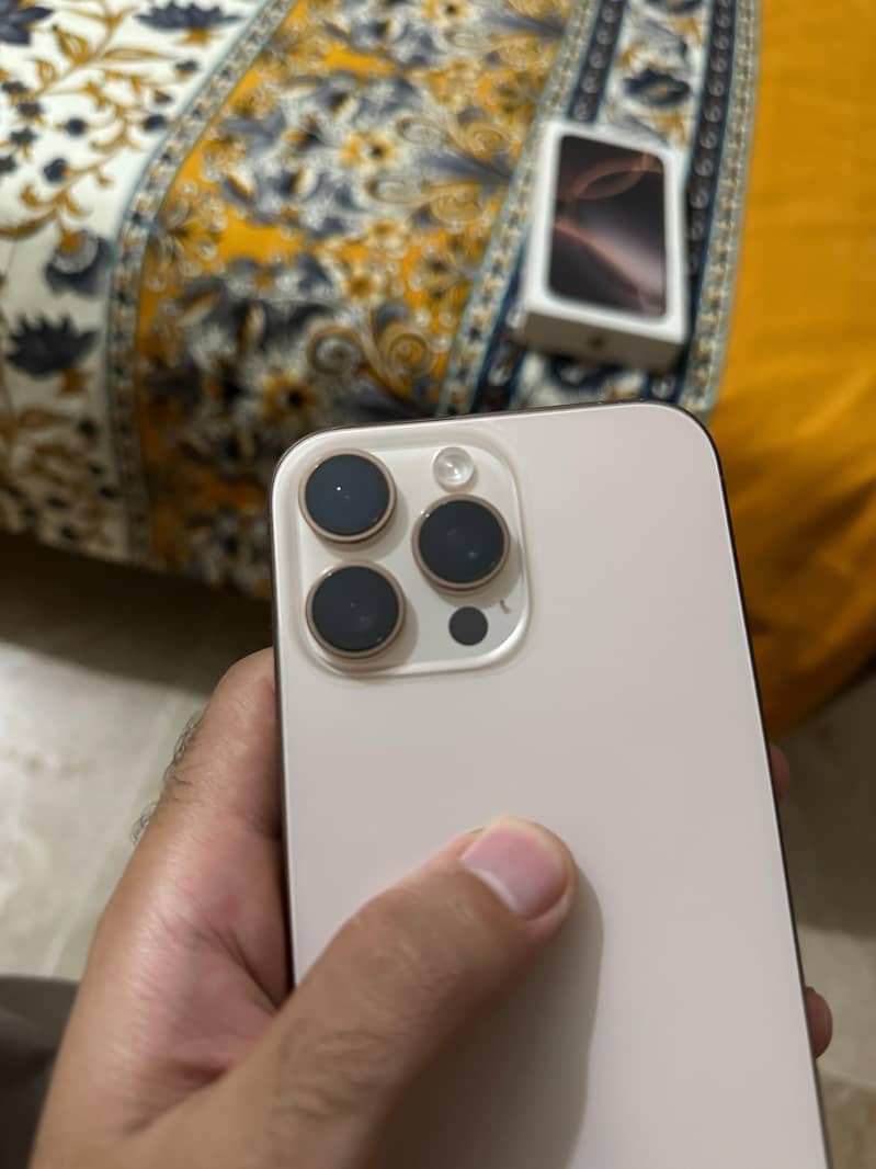 iphone 16 pro max 5