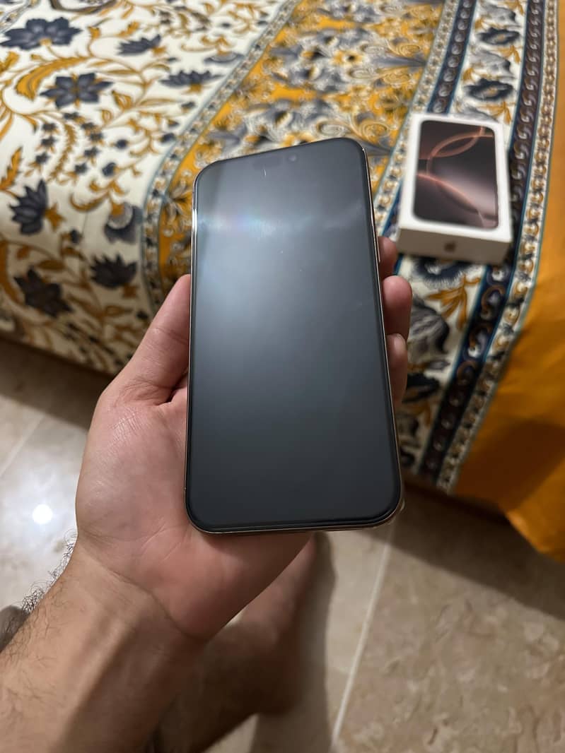 iphone 16 pro max 7