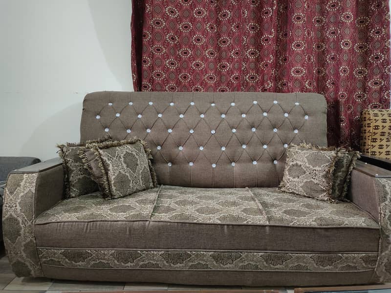5 seater sofa 0