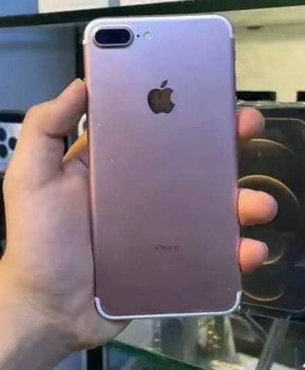 Apple iPhone 7 Plus 1