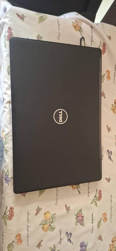 HP cor i5 with lithium battery 6 hours timing