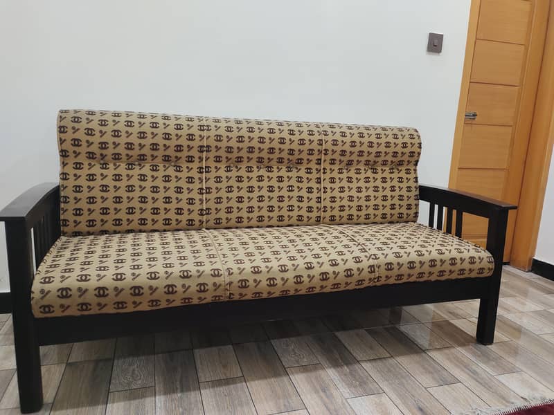 5 seater sofa 0