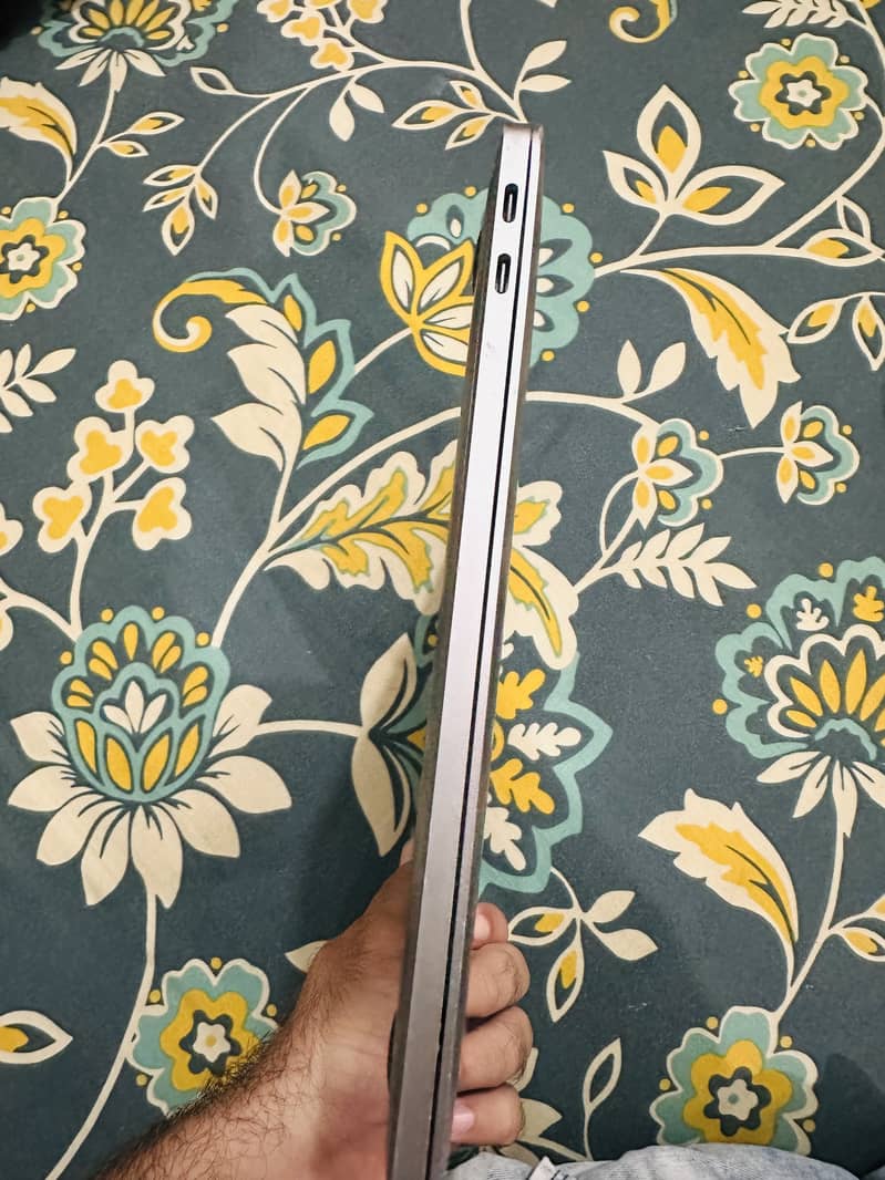 Apple MecBook 2