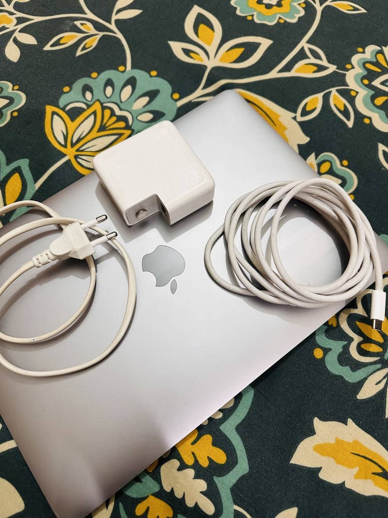 Apple MecBook 4