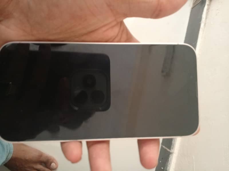 Apple iPhone 13 1
