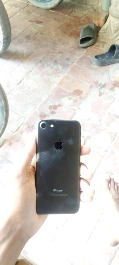 Iphone 7 by pass 32gb contact number whatapp  03371158850