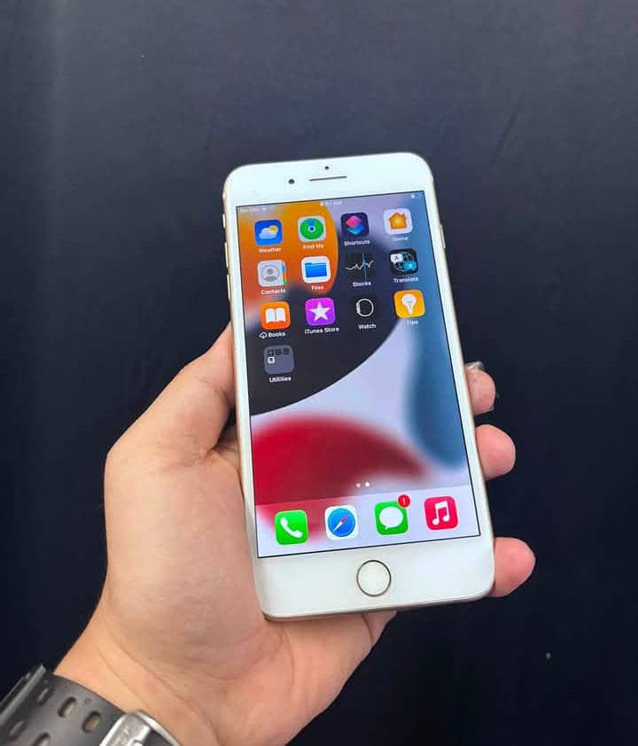 Apple iPhone 7 Plus 5