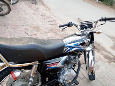 like a new Honda 125 neat and clean0/3/0/0/6/6/7/1/0/5/4