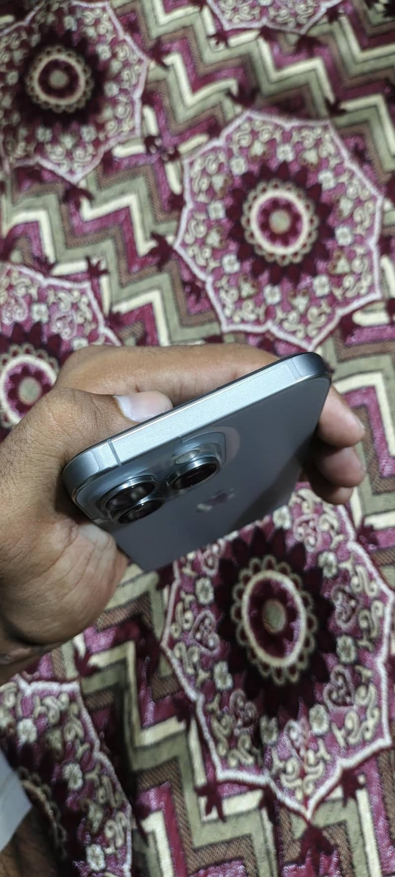 Apple iPhone 15 Pro Max 2