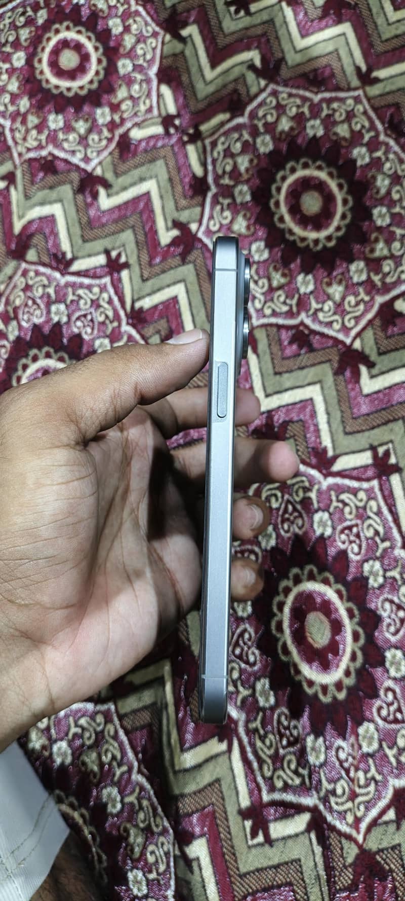 Apple iPhone 15 Pro Max 3
