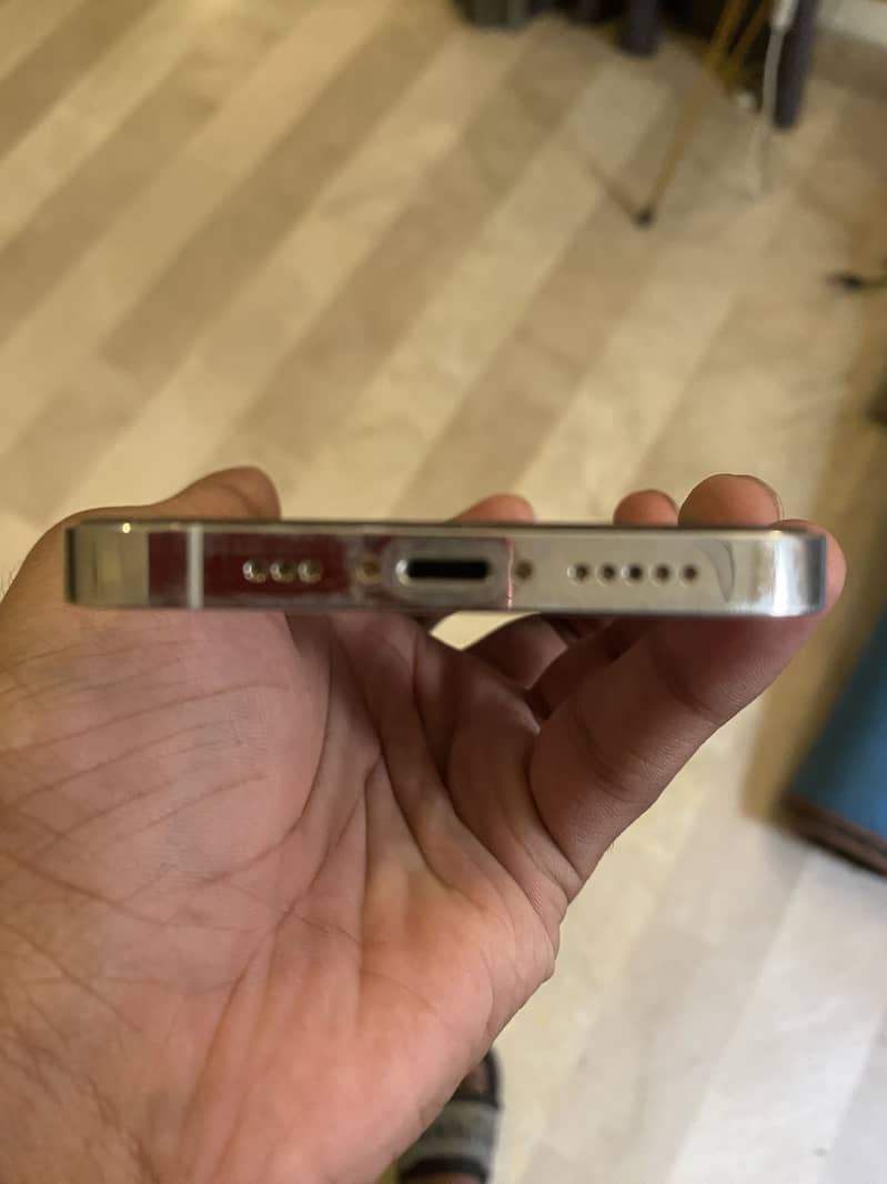 Apple iPhone 12 Pro 1