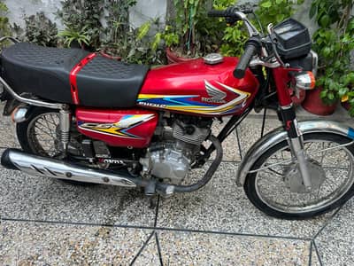 Honda 125 19 model good condition punjb num