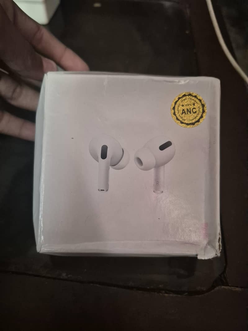 earbuds 0