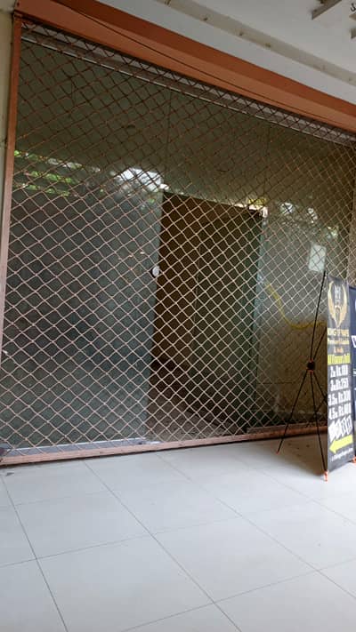 Shop for rent in johar town near khokhr chok Best For brand setup pharmacy, ice cream setup and other Lab setup