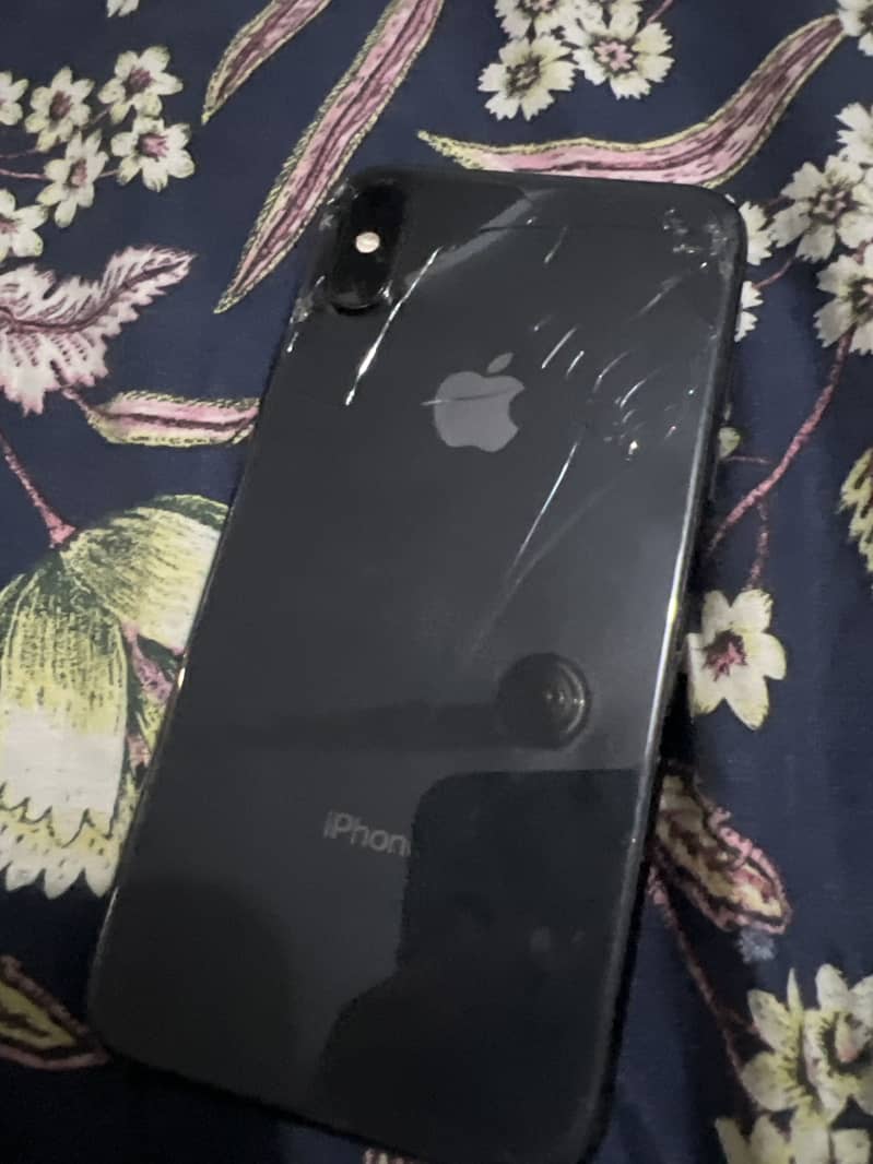 Apple iPhone Xs 1