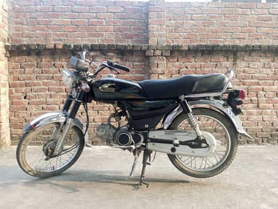 Well Maintained Motorcycle for Sale – Excellent Condition