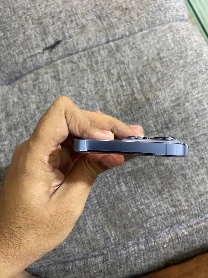 Apple iPhone 13 Pro 0