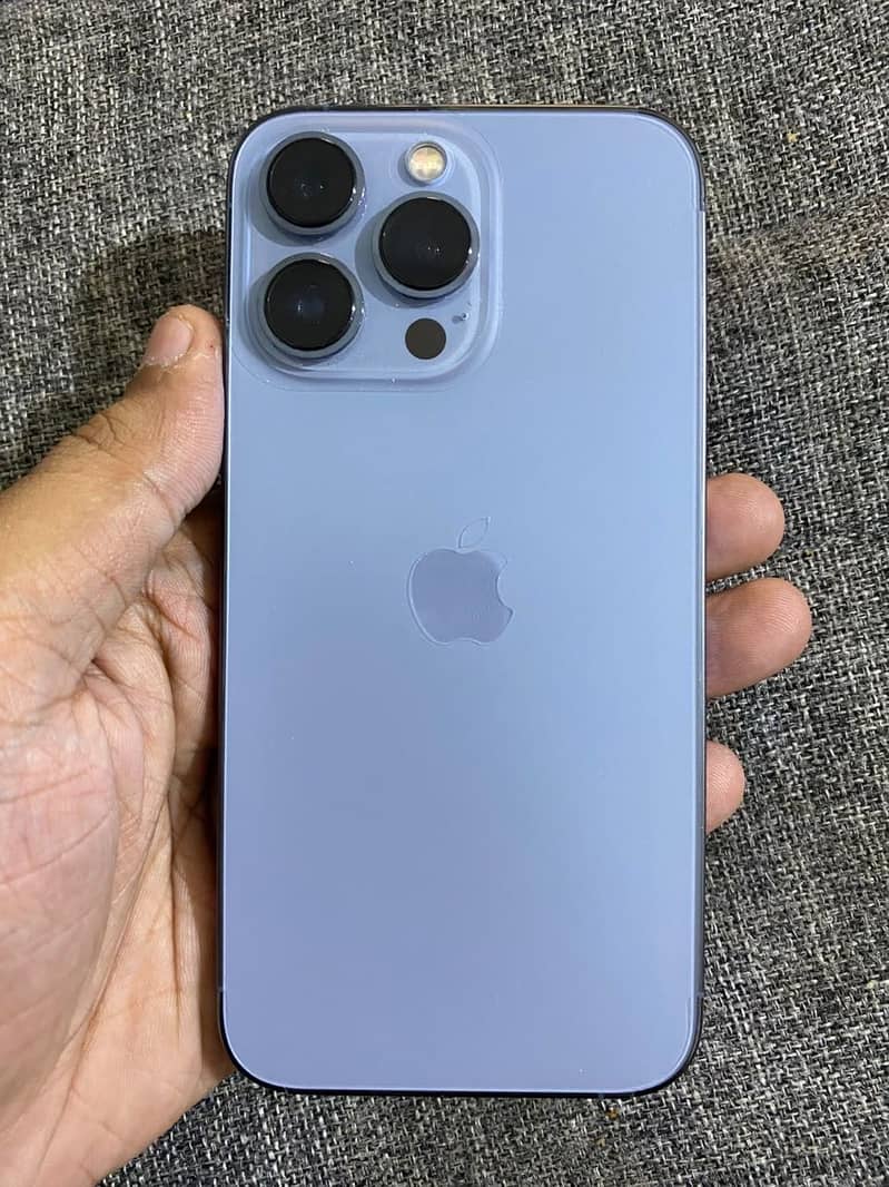Apple iPhone 13 Pro 3