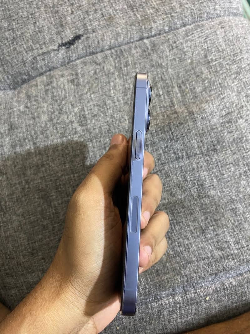 Apple iPhone 13 Pro 4