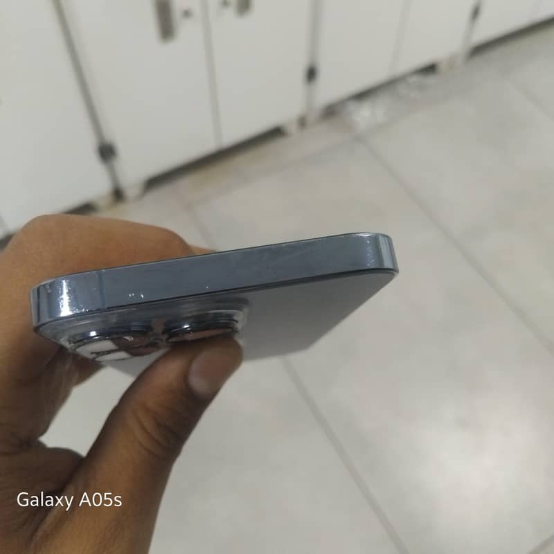 Apple iPhone 13 Pro 1