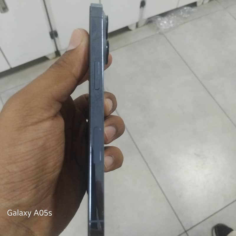 Apple iPhone 13 Pro 2