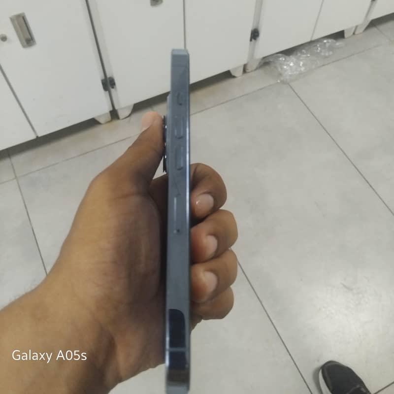 Apple iPhone 13 Pro 3
