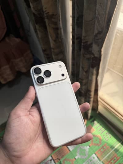(1 Tb) White iPhone 17 Pro Max (C) 1TB