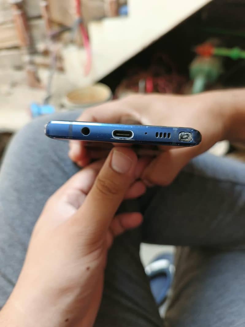 Samsung Mobile Note 9 1