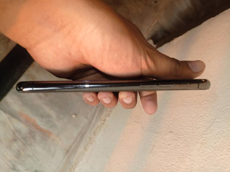 Apple iPhone 11 Pro 5