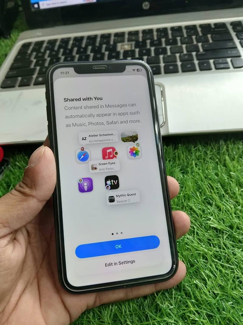 Apple iPhone 11 0