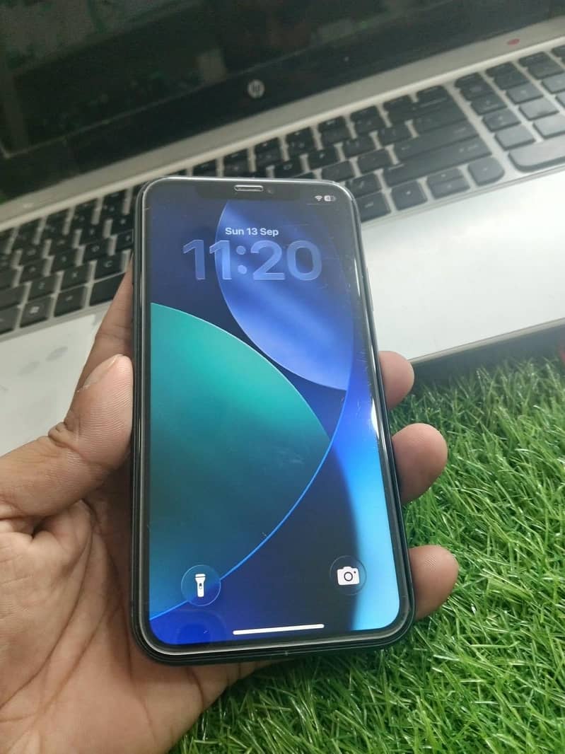 Apple iPhone 11 3
