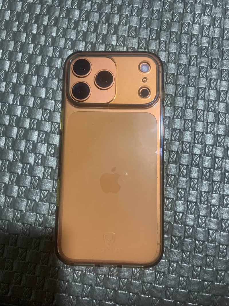 Apple iPhone 17 Pro Max 3