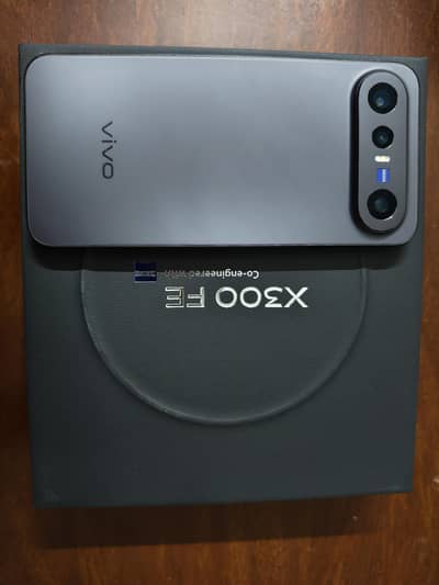 Vivo X300 FE