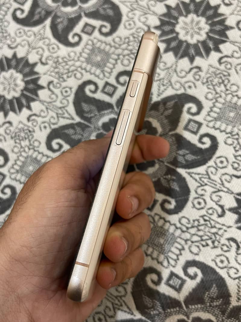 Google Pixel 8 3
