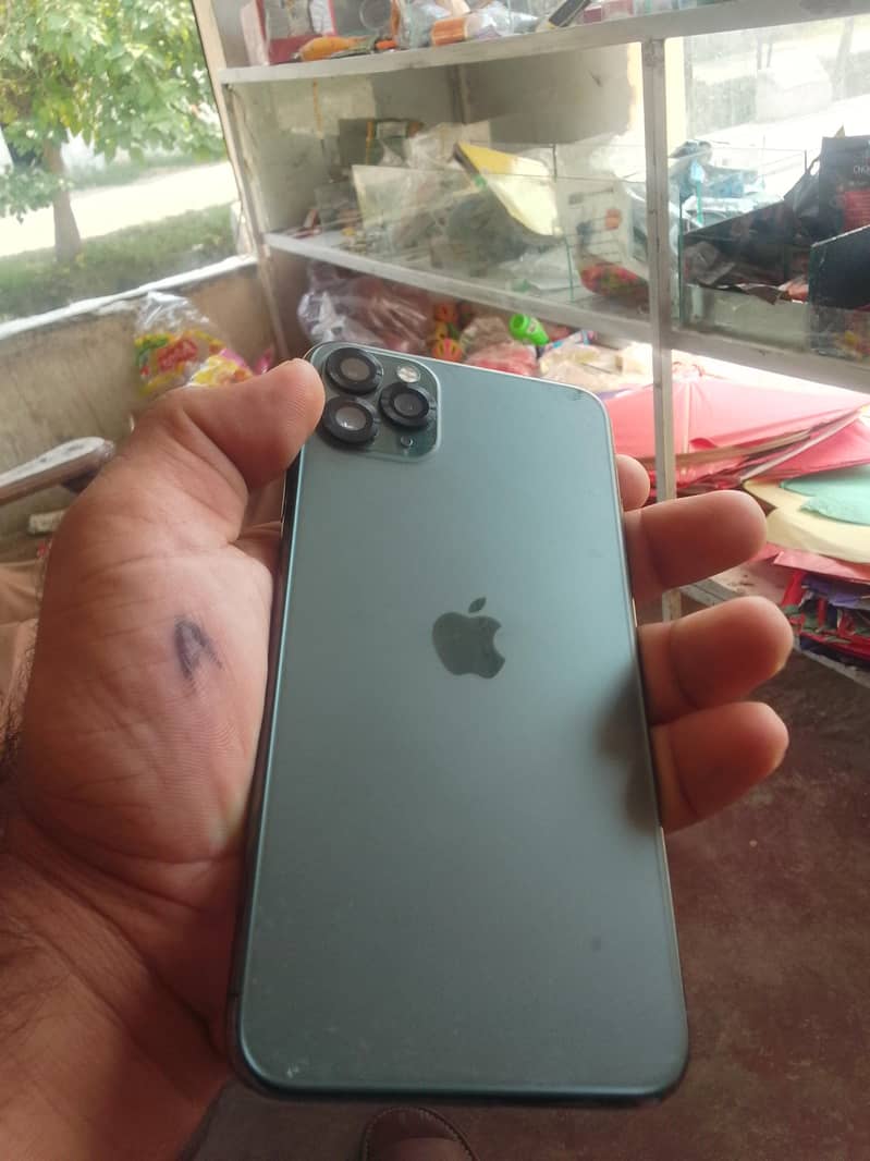Apple iPhone 11 Pro Max 8