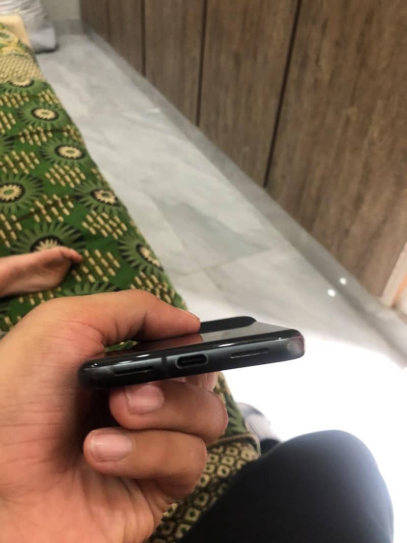 Google Pixel 8 3