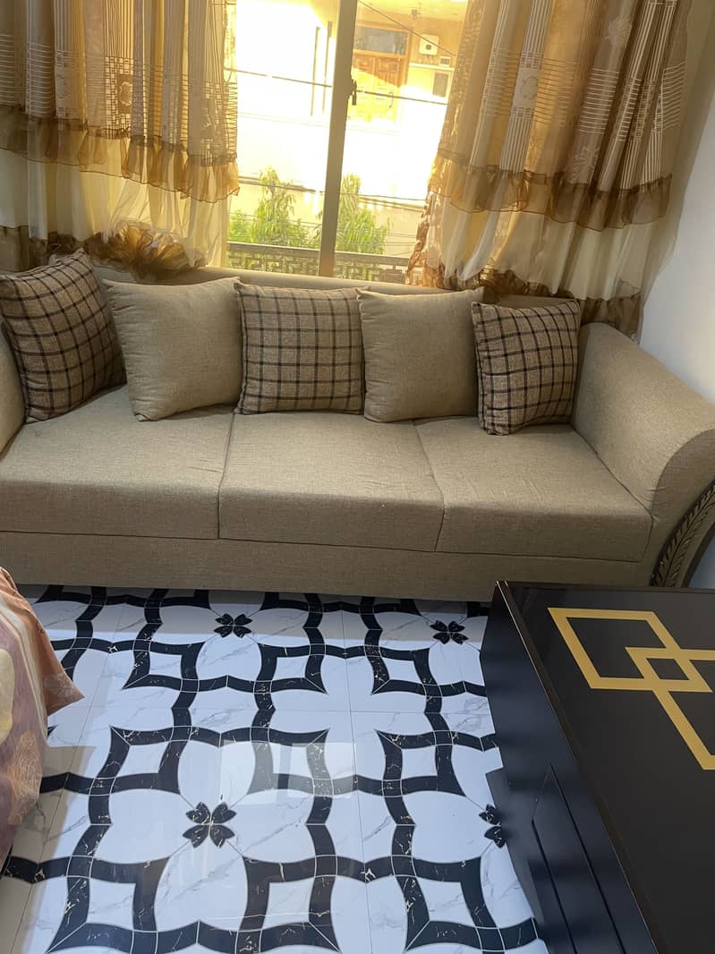 Sofa 3 seater with table 0
