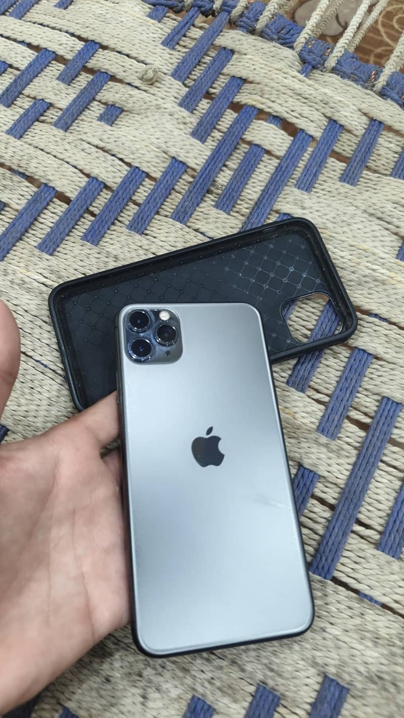 Apple iPhone 11 Pro Max 0