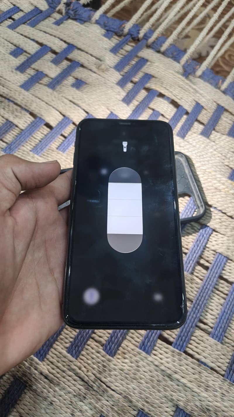 Apple iPhone 11 Pro Max 3