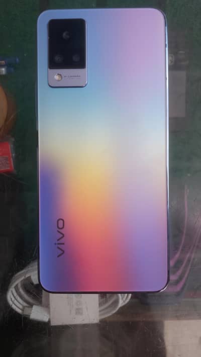 Vivo V21
