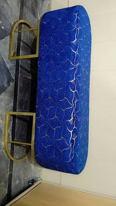 3 Seter Seati for sale